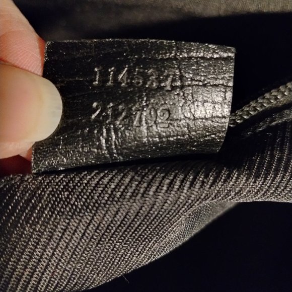 Authentic Gucci Black Leather Zipper Handbag - Picture 9 of 15